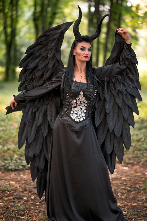 costume black wings